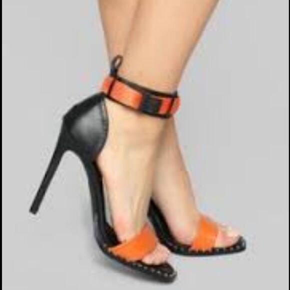 BCBG PARIS ANKLE STRAP OPEN TOES HIGH HEEL STILETTOS PUMP SANDAL - Picture 1 of 15